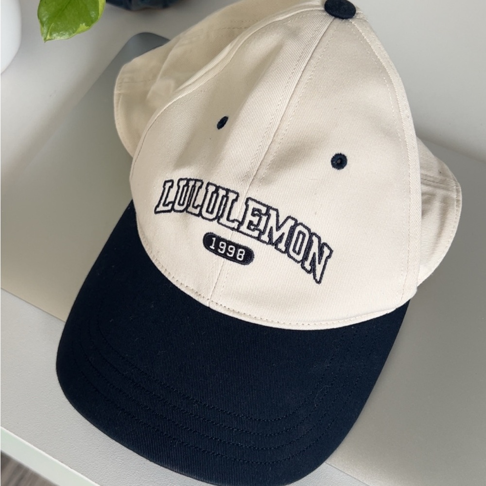 lululemon athletica classic ball cap in cream/navy